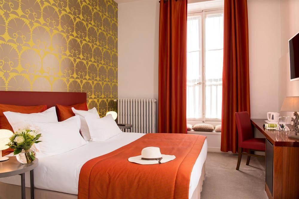 Country Club Hotel Yvre-l'Eveque ภายนอก รูปภาพ