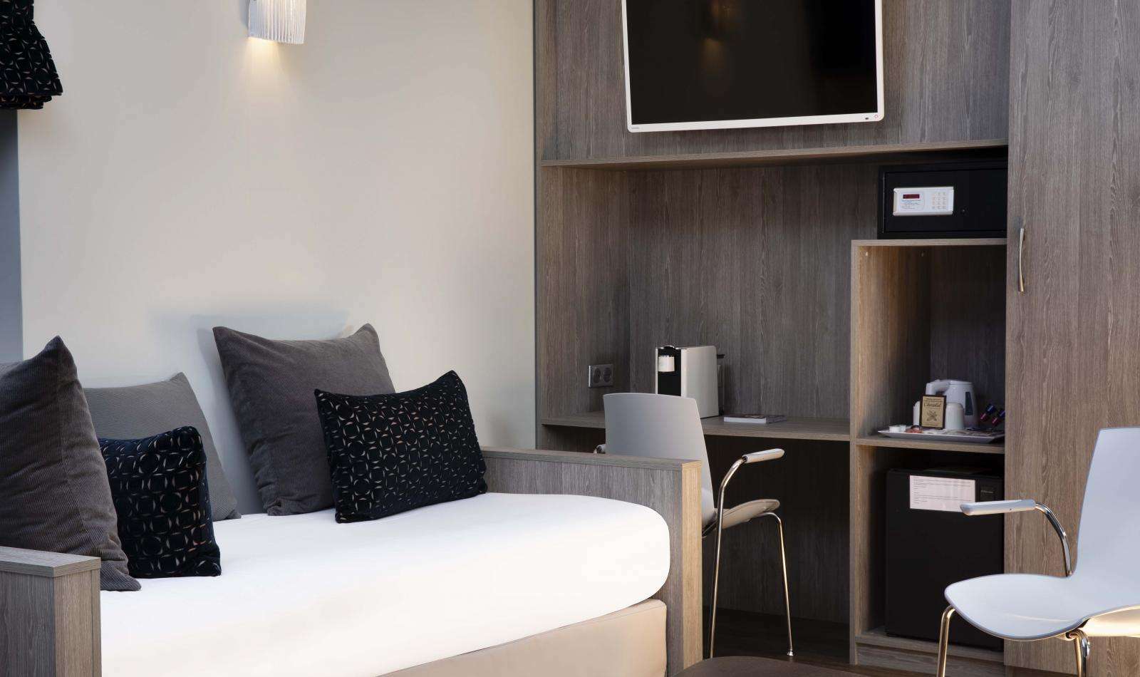 Country Club Hotel Yvre-l'Eveque ห้อง รูปภาพ
