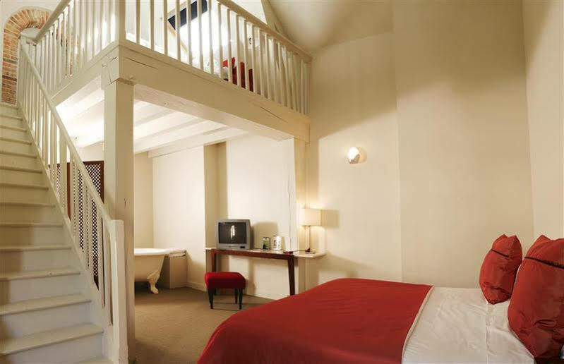 Country Club Hotel Yvre-l'Eveque ภายนอก รูปภาพ